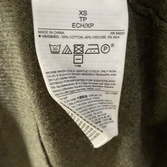 Gap Short Sleeved Sweater - Picture 4 of 7